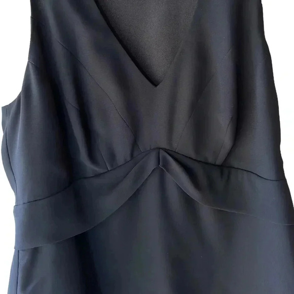 ANN TAYLOR | NWOT | BLACK SLEEVELESS TIERED RUFFLE DRESS | SIZE: 8 - Picture 2 of 9